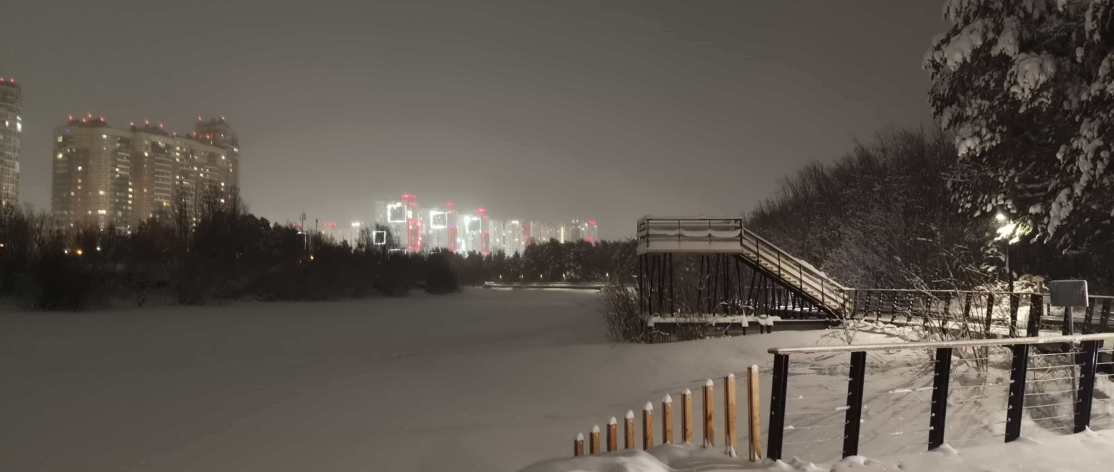 Photo from Surgut: snowy park 18.