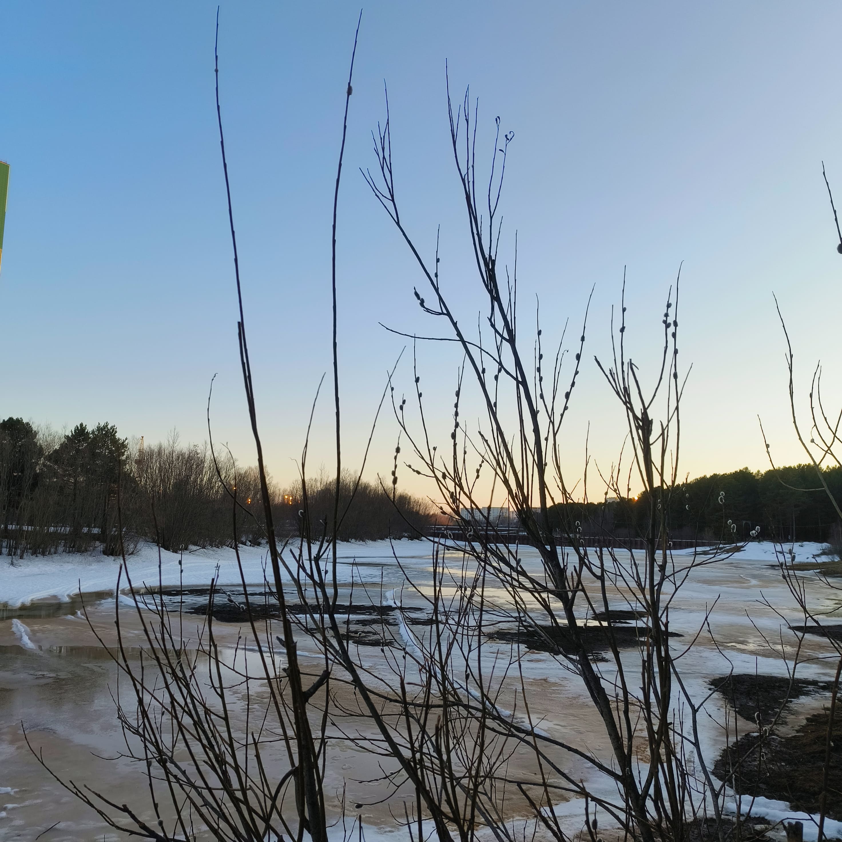 Photo from Surgut: frozen lake dusk.